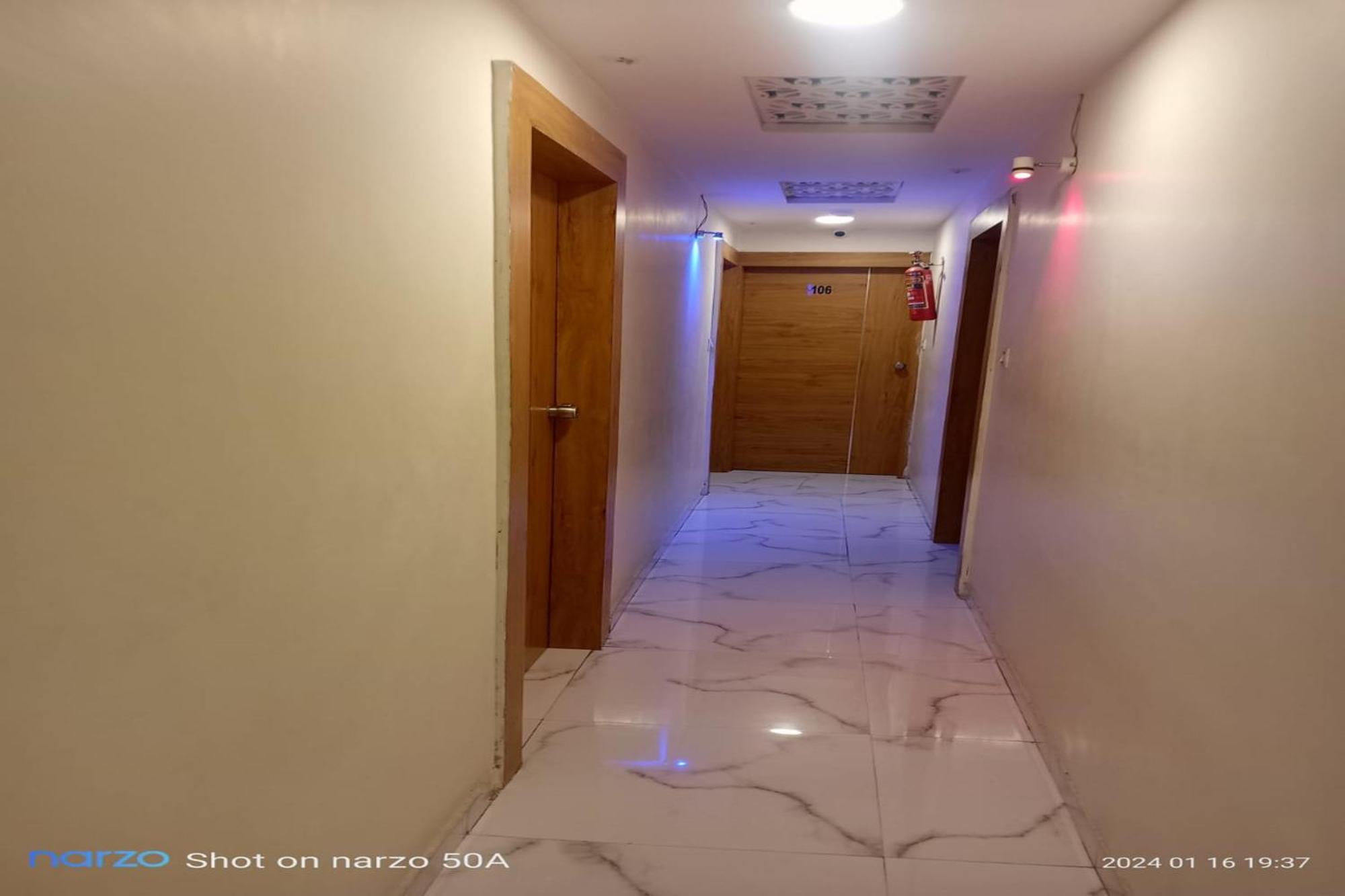Hotel New Lake View Ahmadábád Kültér fotó